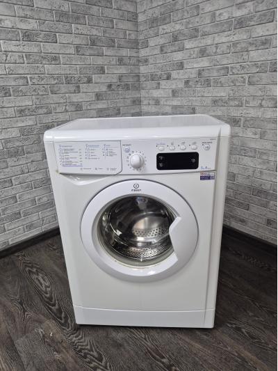 Стиральная машина Indesit IWSE 5125